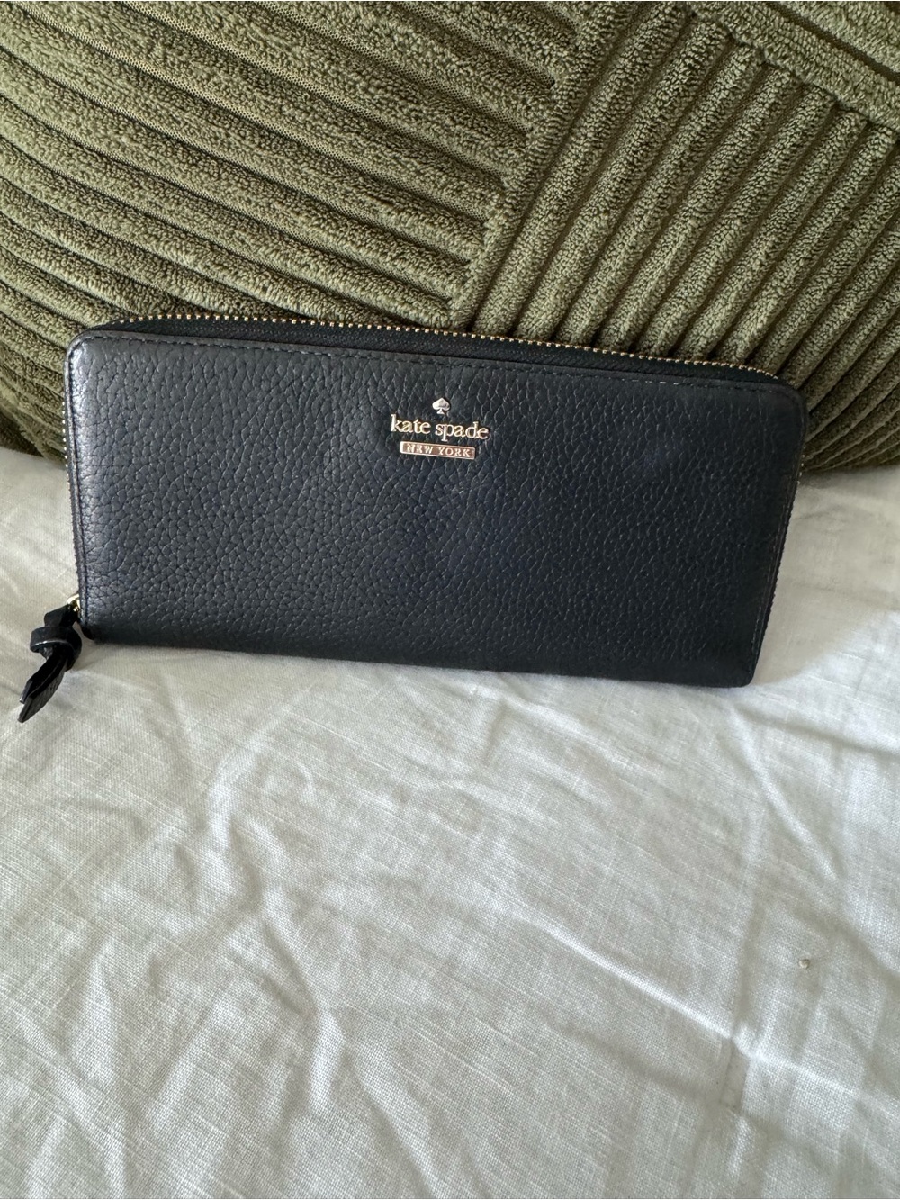 kate spade Black Pebbled Leather Zip Wallet with Gold Logo